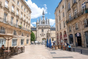 Bordeaux Palais Centre Balcon Garage en option